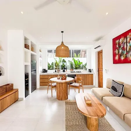 Las Casas Canggu Studio Villa With Private Pool